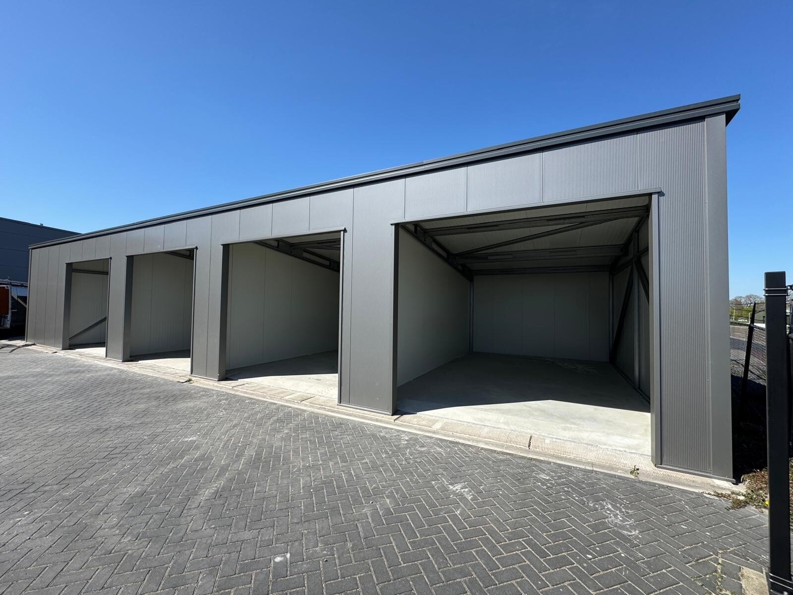 Nieuwbouw loods in Sliedrecht, Zuid-Holland